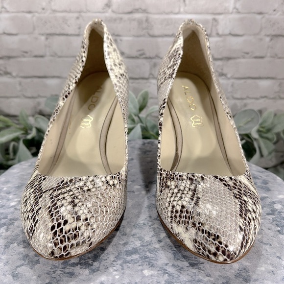 ALDO Brown & Cream Faux Snakeskin Round Toe Dress Wedges Women’s 9M✨VGUC✨ - Picture 2 of 10